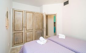 Luxury Apartment Petra With Terrace And City View